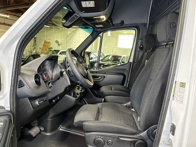 2026 Mercedes-Benz Sprinter Cargo 2500 Standard Roof I4 Diesel 144 RWD