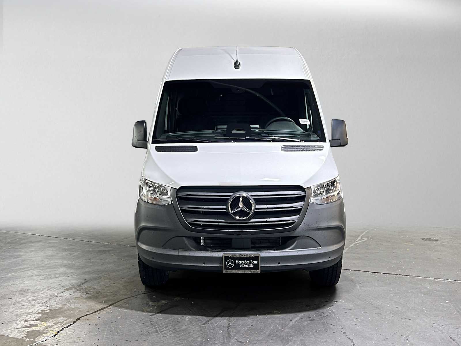 2026 Mercedes-Benz Sprinter Cargo 2500 Standard Roof I4 Diesel 144 RWD