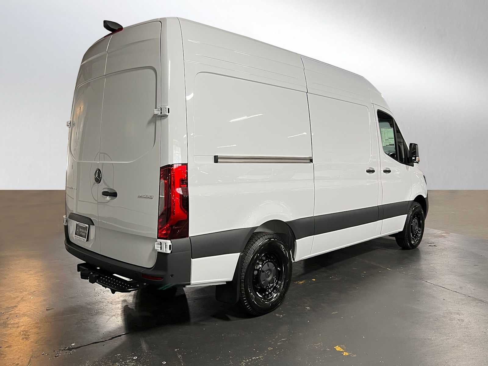 2026 Mercedes-Benz Sprinter 2500 Standard Roof I4 Diesel 144 RWD
