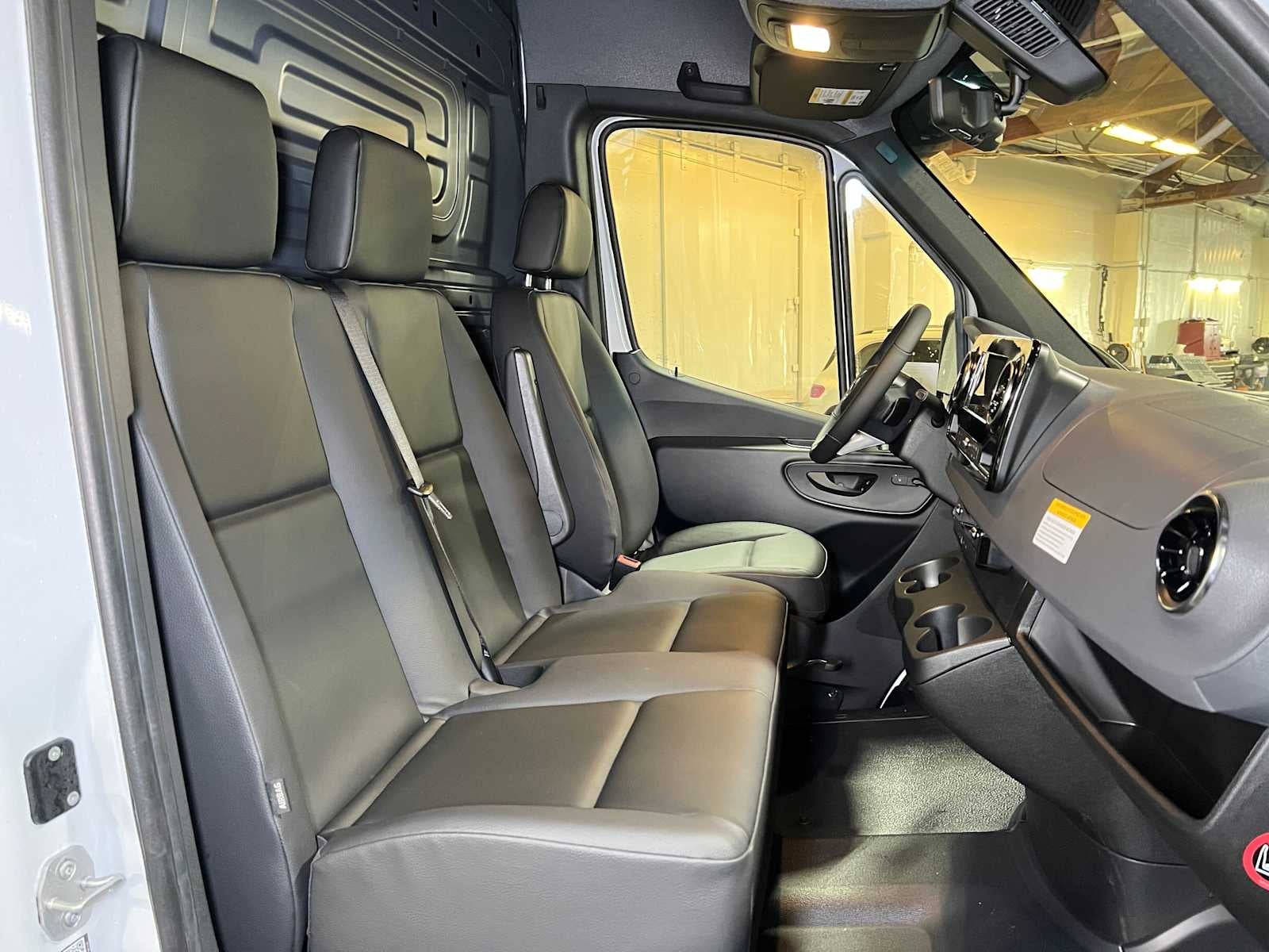 2026 Mercedes-Benz Sprinter Cargo 2500 Standard Roof I4 Diesel 144 RWD