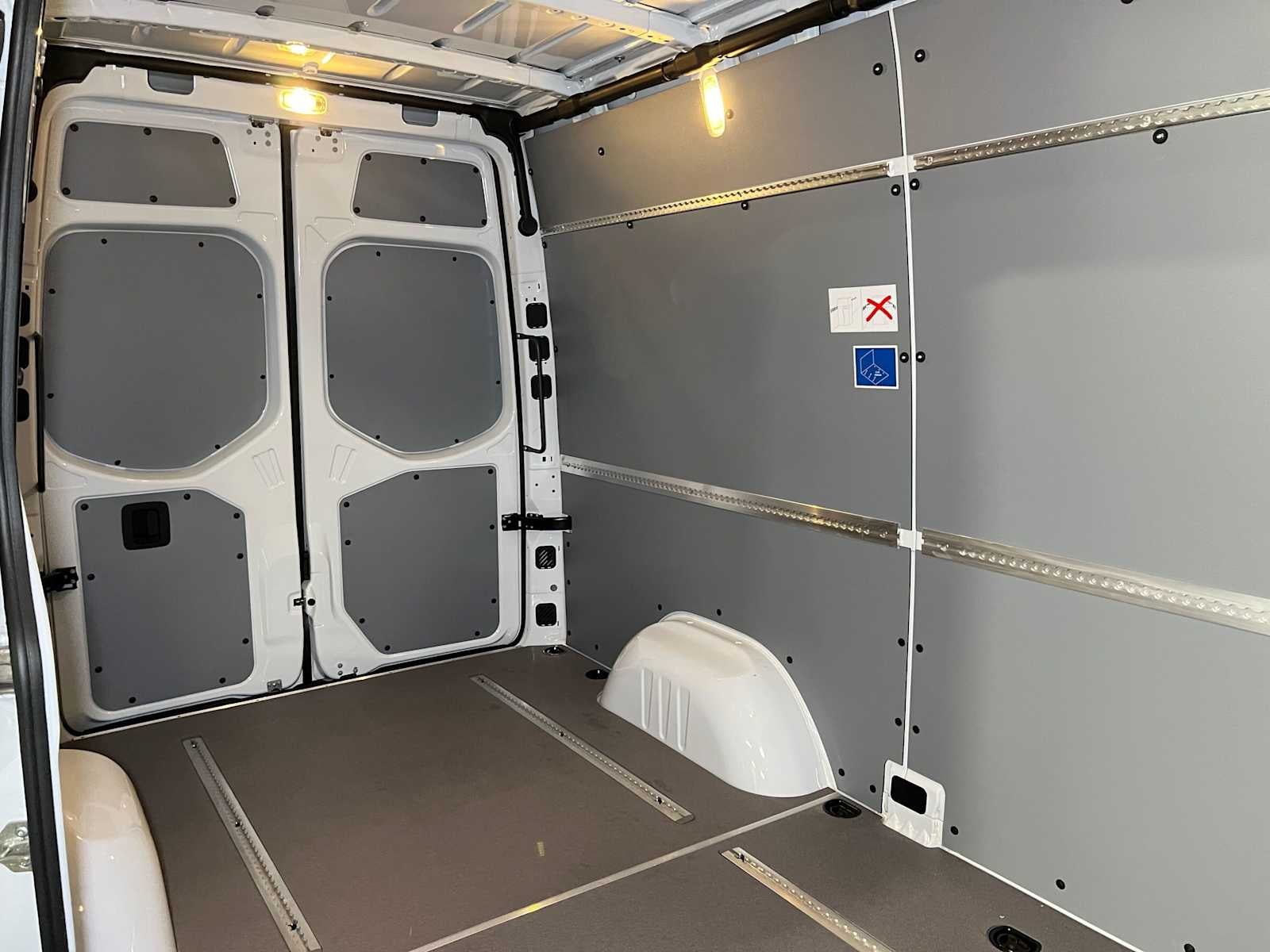 2026 Mercedes-Benz Sprinter Cargo 2500 Standard Roof I4 Diesel 144 RWD