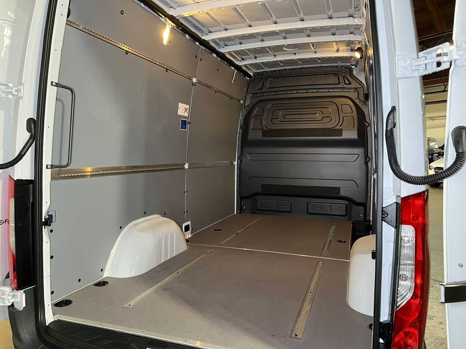 2026 Mercedes-Benz Sprinter Cargo 2500 Standard Roof I4 Diesel 144 RWD