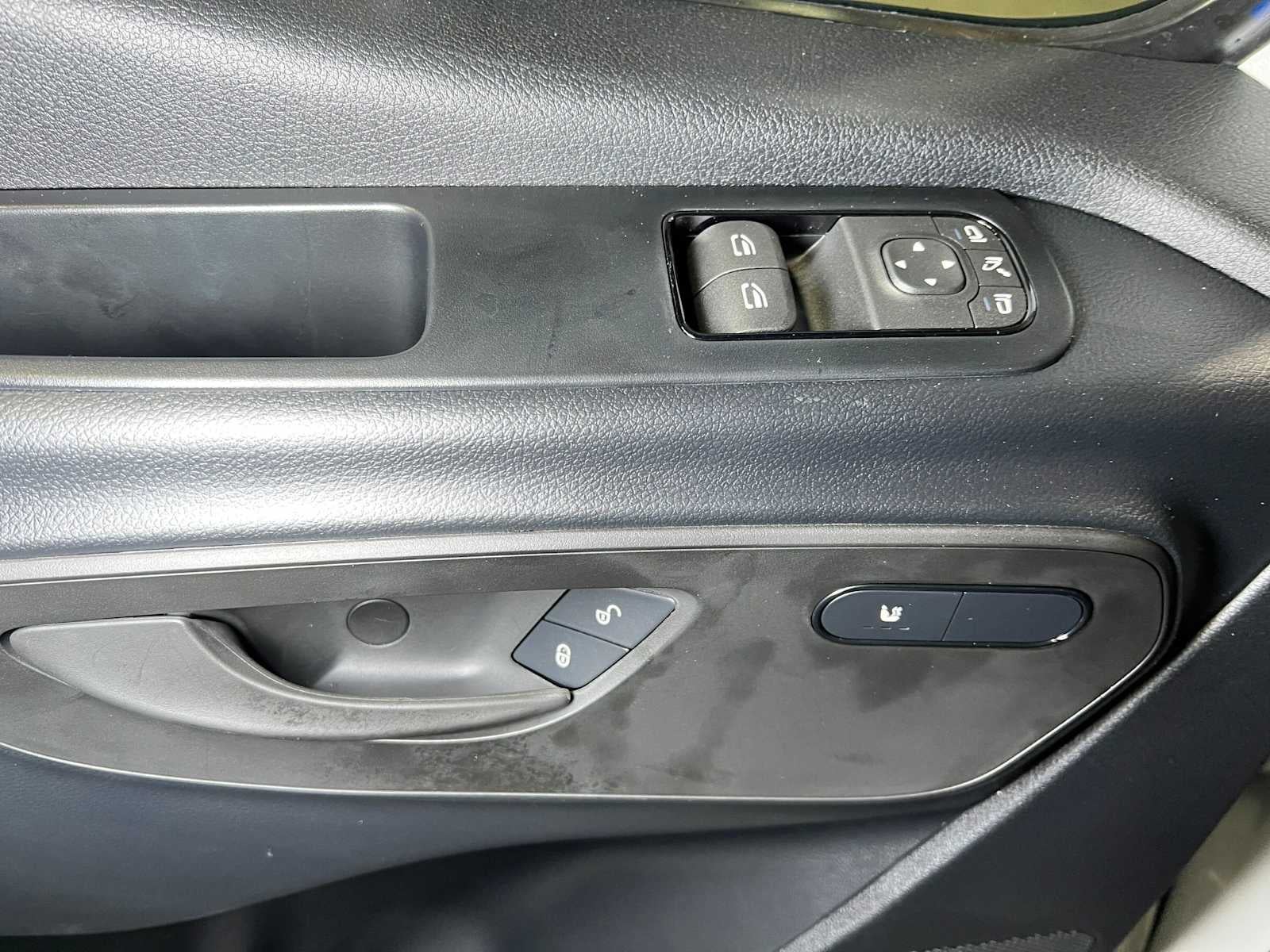 2026 Mercedes-Benz Sprinter Cargo 2500 Standard Roof I4 Diesel 144 RWD