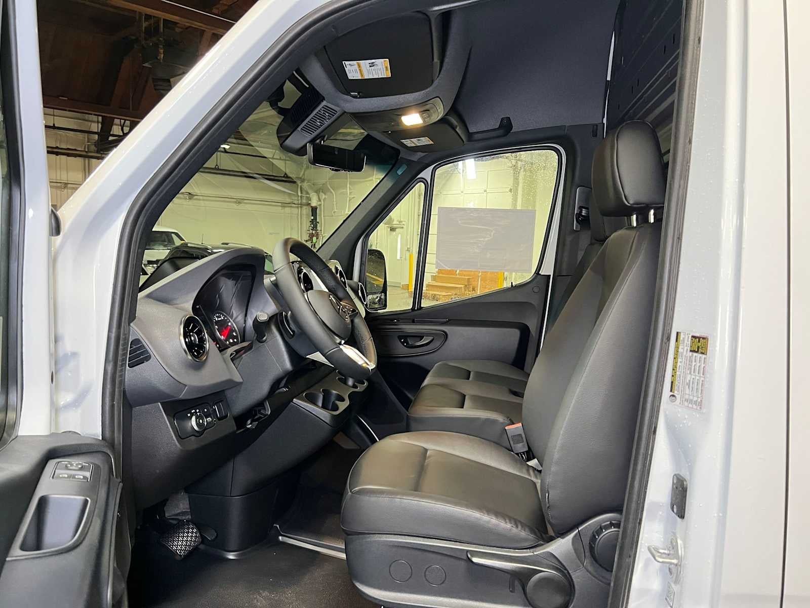 2026 Mercedes-Benz Sprinter Cargo 2500 Standard Roof I4 Diesel 144 RWD