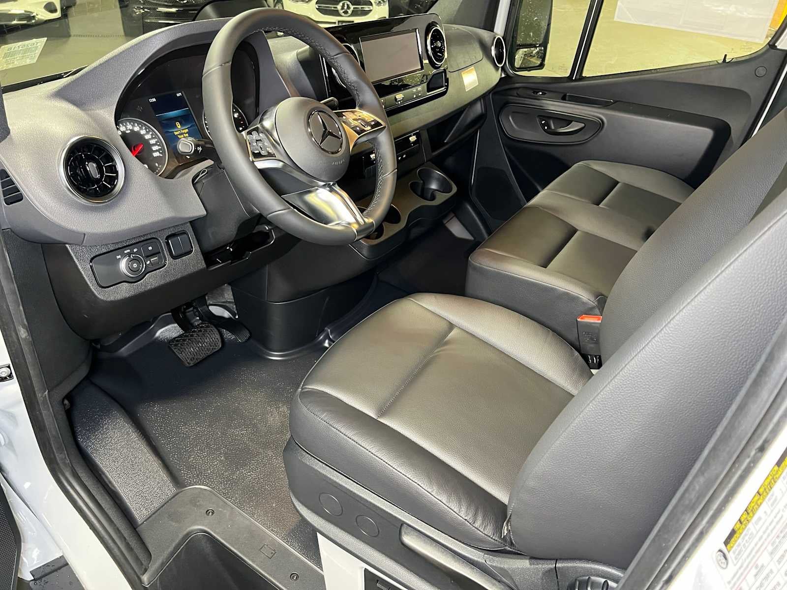 2026 Mercedes-Benz Sprinter Cargo 2500 Standard Roof I4 Diesel 144 RWD