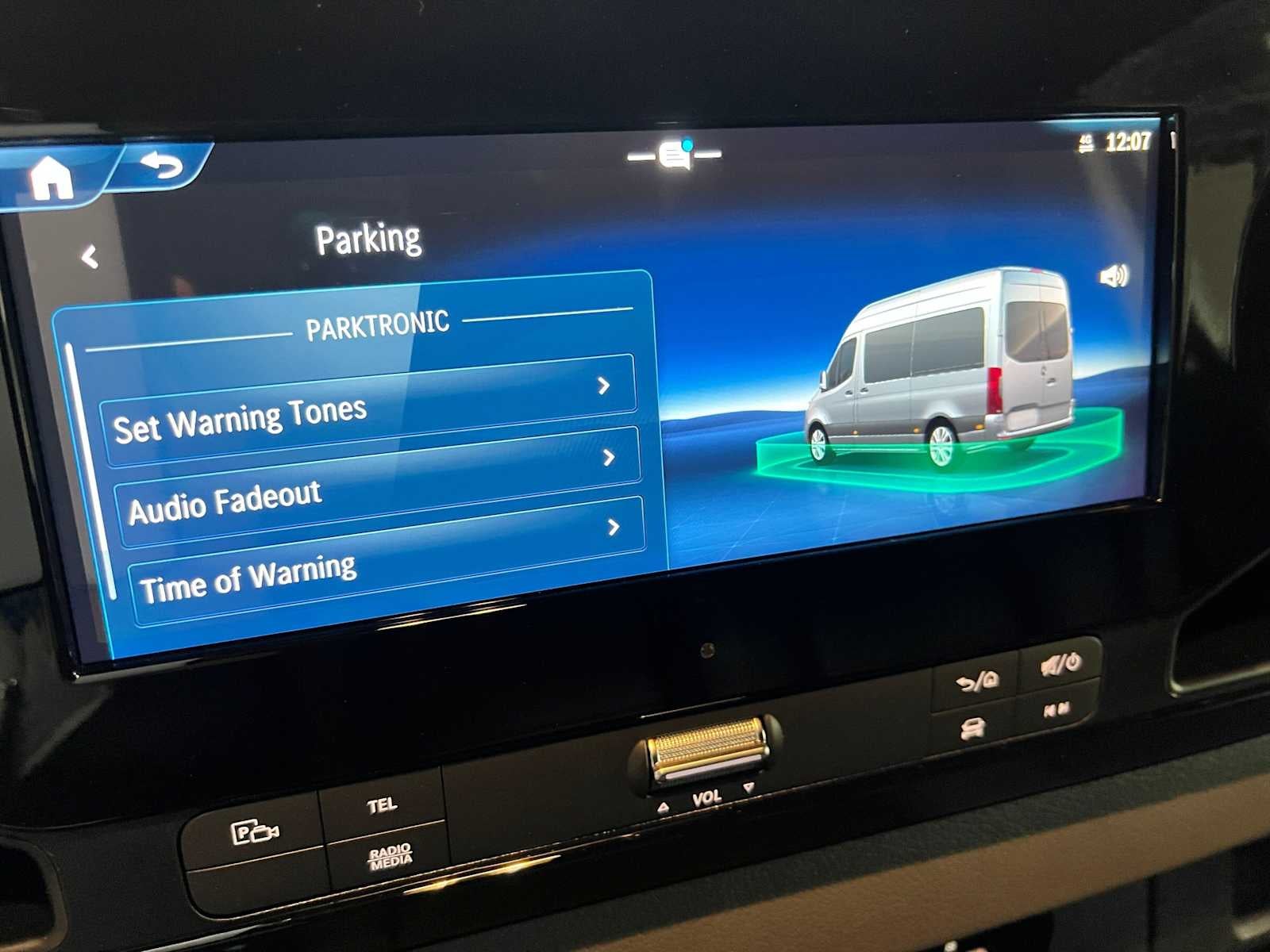 2026 Mercedes-Benz Sprinter Cargo 2500 Standard Roof I4 Diesel 144 RWD
