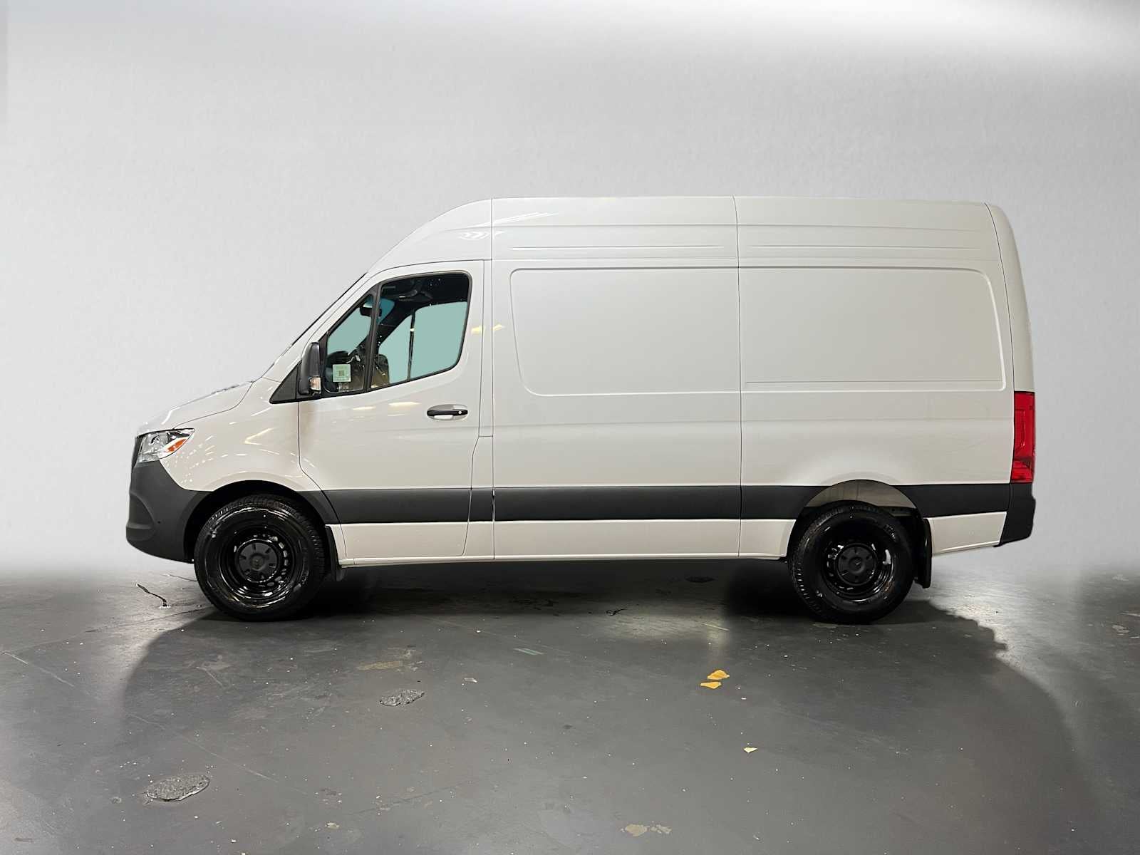 2026 Mercedes-Benz Sprinter Cargo 2500 Standard Roof I4 Diesel 144 RWD