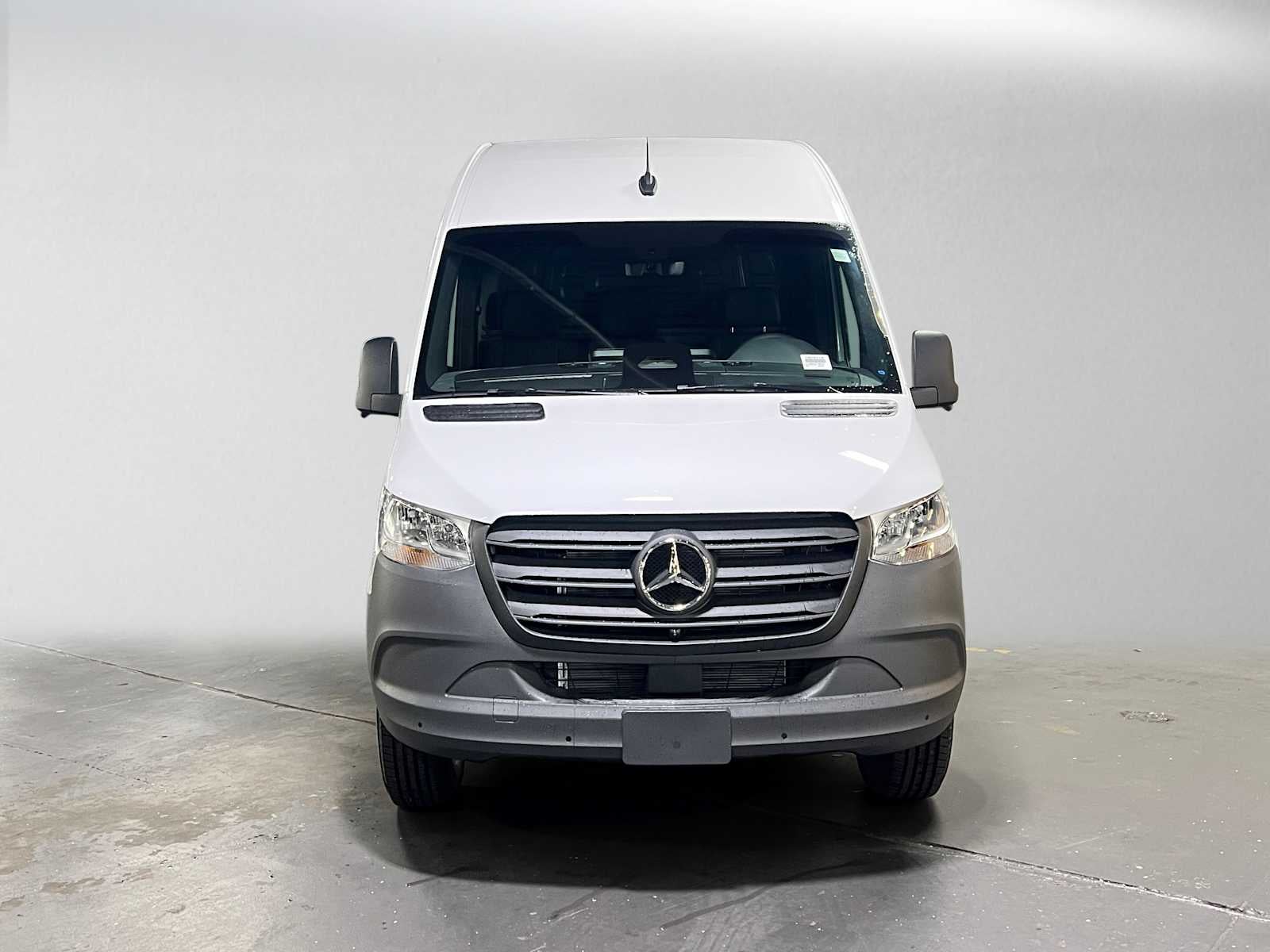 2026 Mercedes-Benz Sprinter Cargo 2500 Standard Roof I4 Diesel 144 RWD