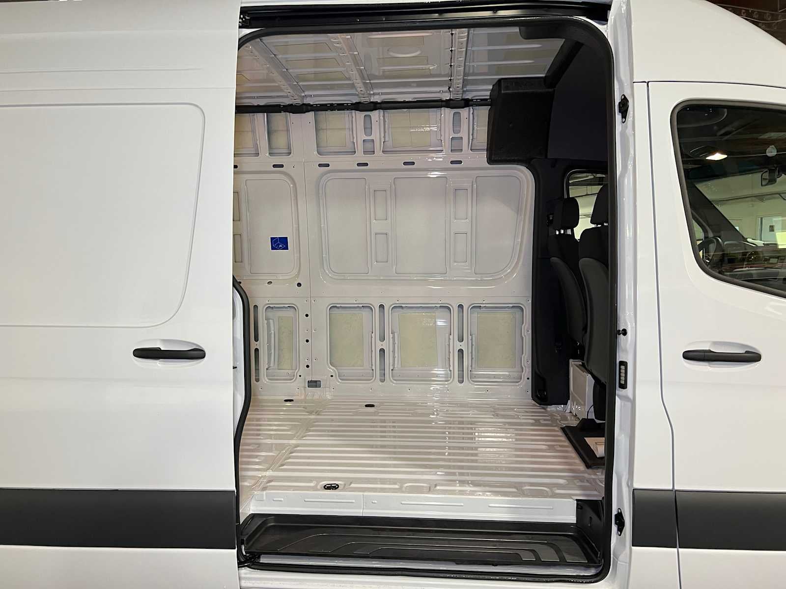 2025 Mercedes-Benz Sprinter Cargo Van 2500 High Roof I4 Diesel 170" RWD