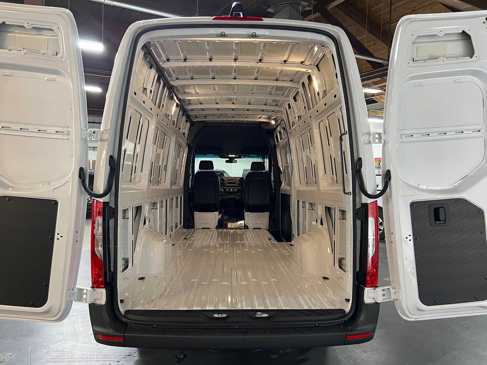 2025 Mercedes-Benz Sprinter Cargo Van 2500 High Roof I4 Diesel 170" RWD