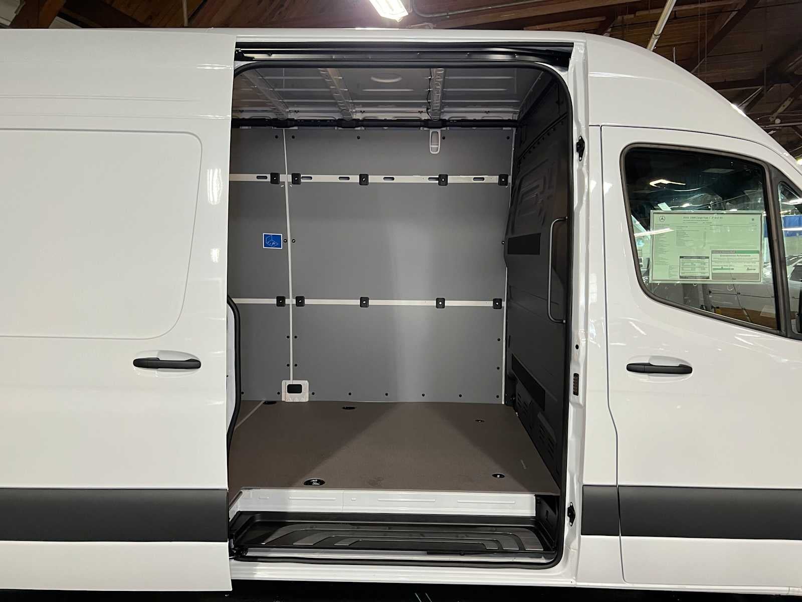 2026 Mercedes-Benz Sprinter Cargo 2500 High Roof I4 Diesel 170 RWD