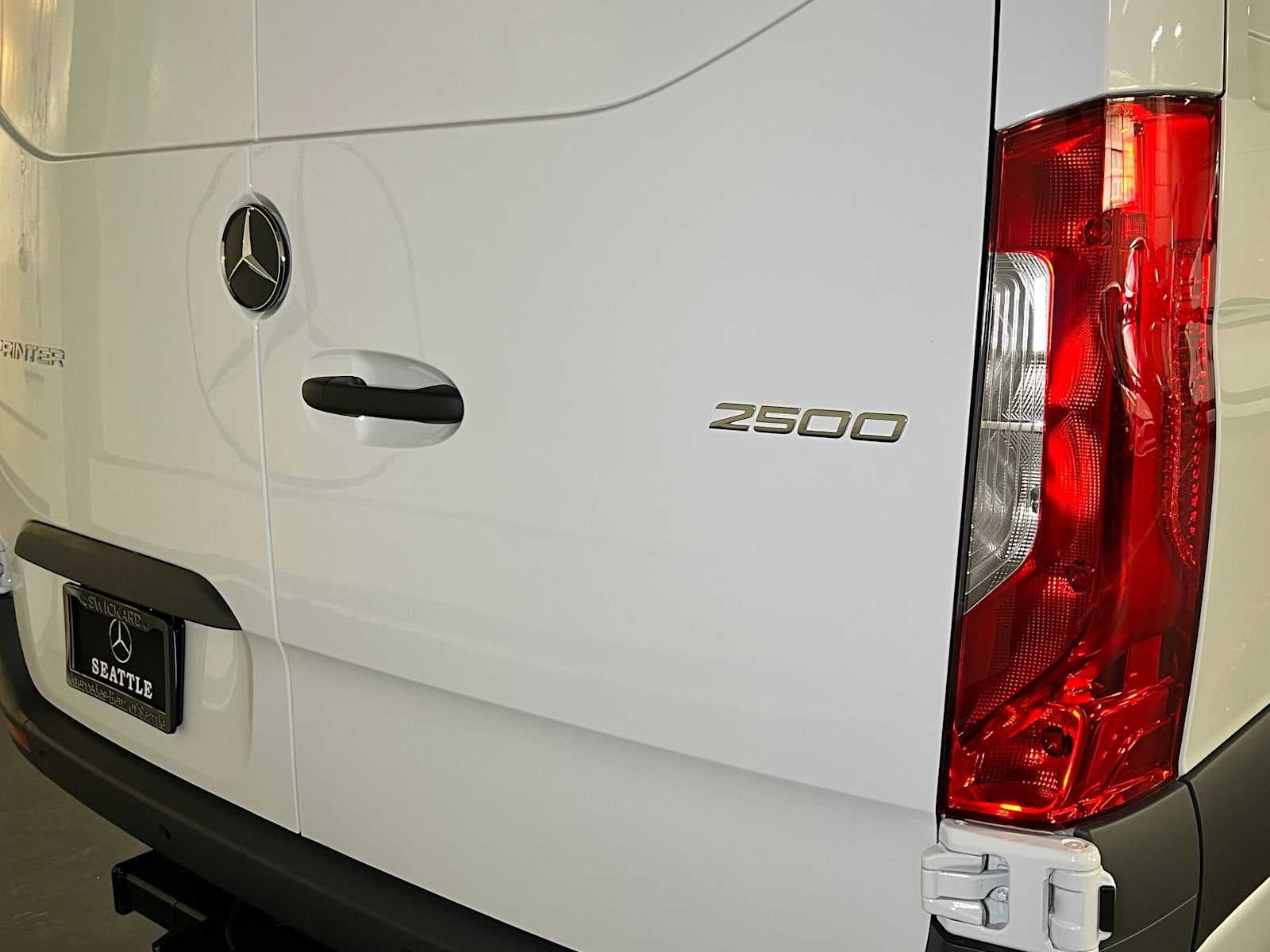 2026 Mercedes-Benz Sprinter Cargo 2500 High Roof I4 Diesel 170 RWD
