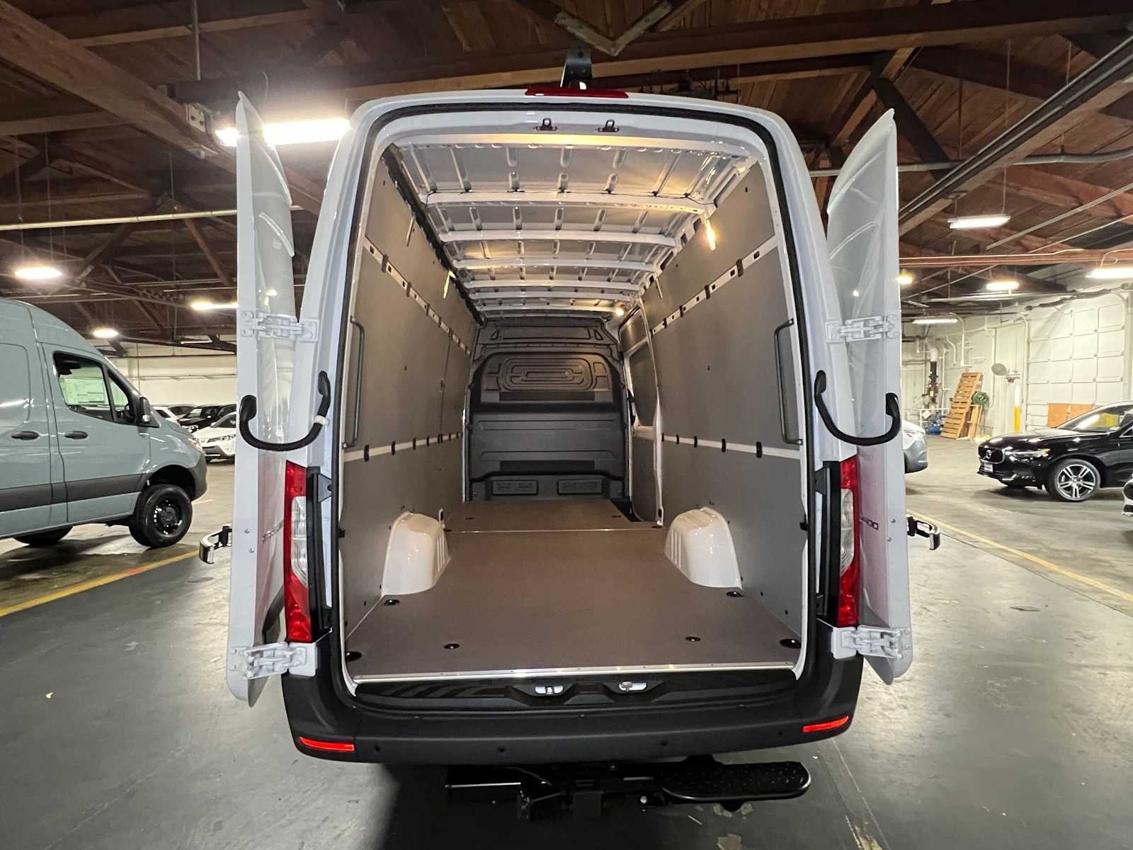 2026 Mercedes-Benz Sprinter Cargo 2500 High Roof I4 Diesel 170 RWD