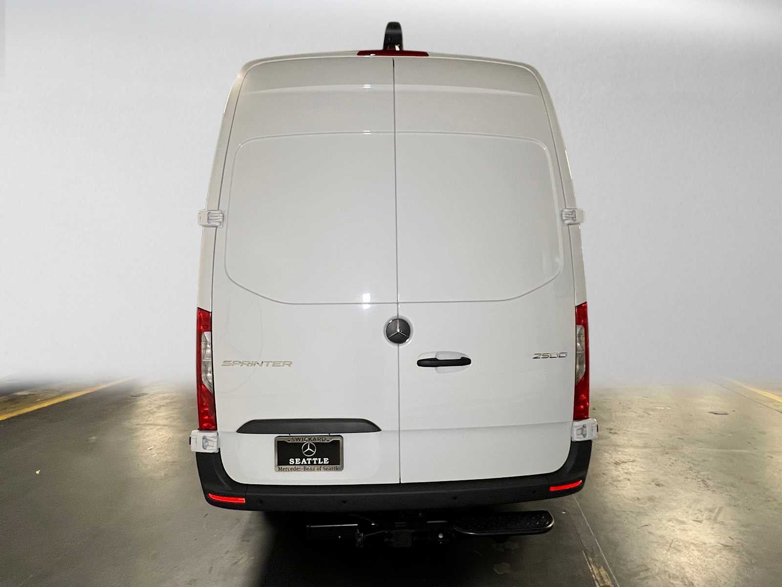 2026 Mercedes-Benz Sprinter Cargo 2500 High Roof I4 Diesel 170 RWD
