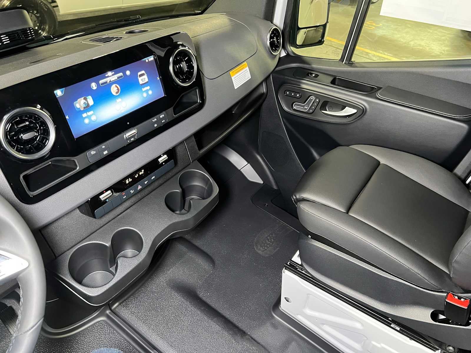 2026 Mercedes-Benz Sprinter Cargo 2500 High Roof I4 Diesel 170 RWD