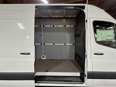 2026 Mercedes-Benz Sprinter 2500 High Roof I4 Diesel 170 RWD