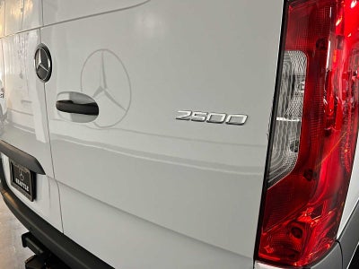 2026 Mercedes-Benz Sprinter 2500 High Roof I4 Diesel 170 RWD