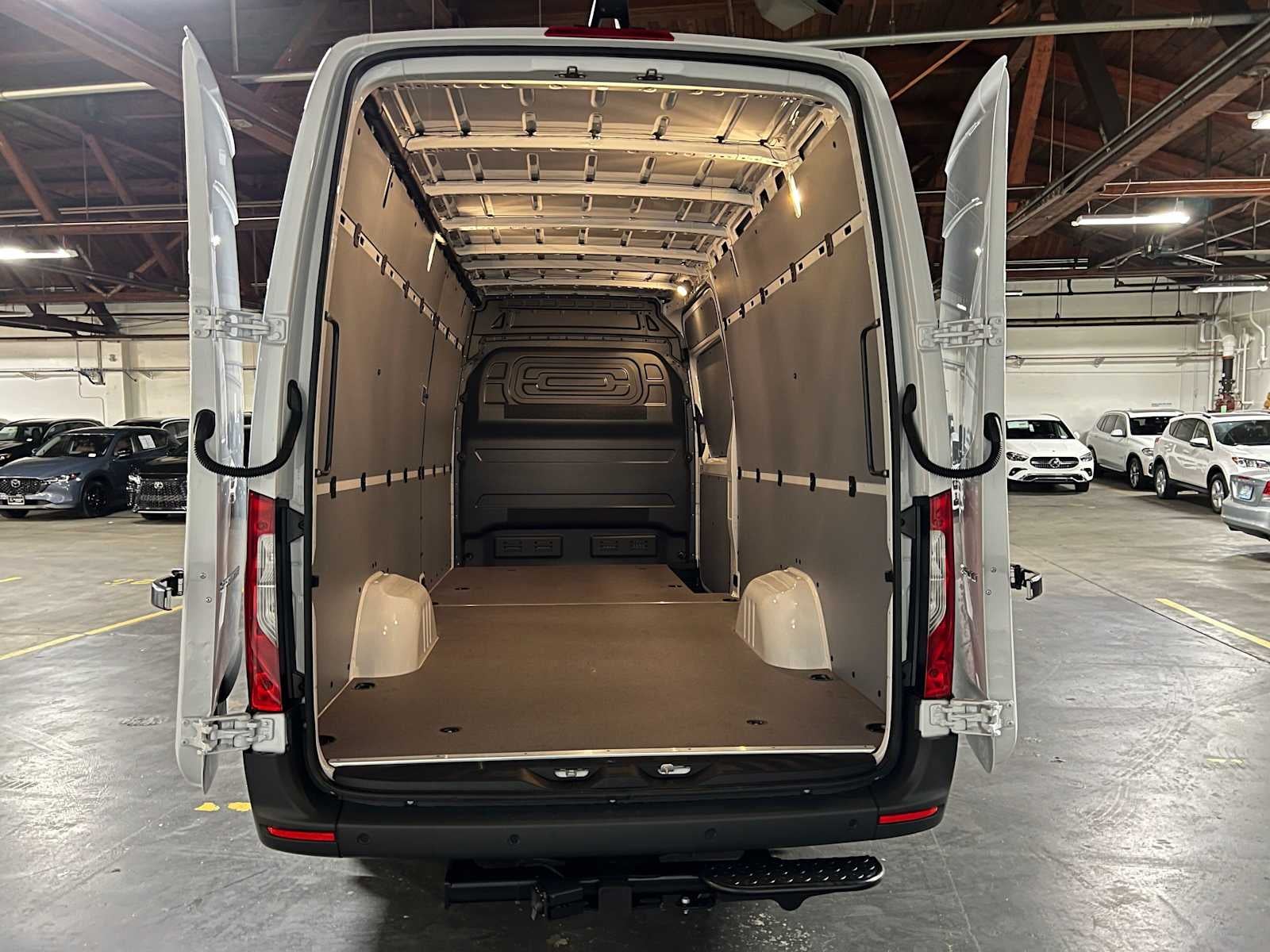2026 Mercedes-Benz Sprinter 2500 High Roof I4 Diesel 170 RWD