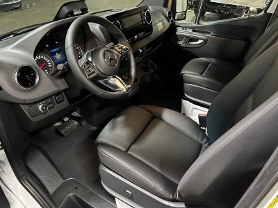 2026 Mercedes-Benz Sprinter 2500 High Roof I4 Diesel 170 RWD