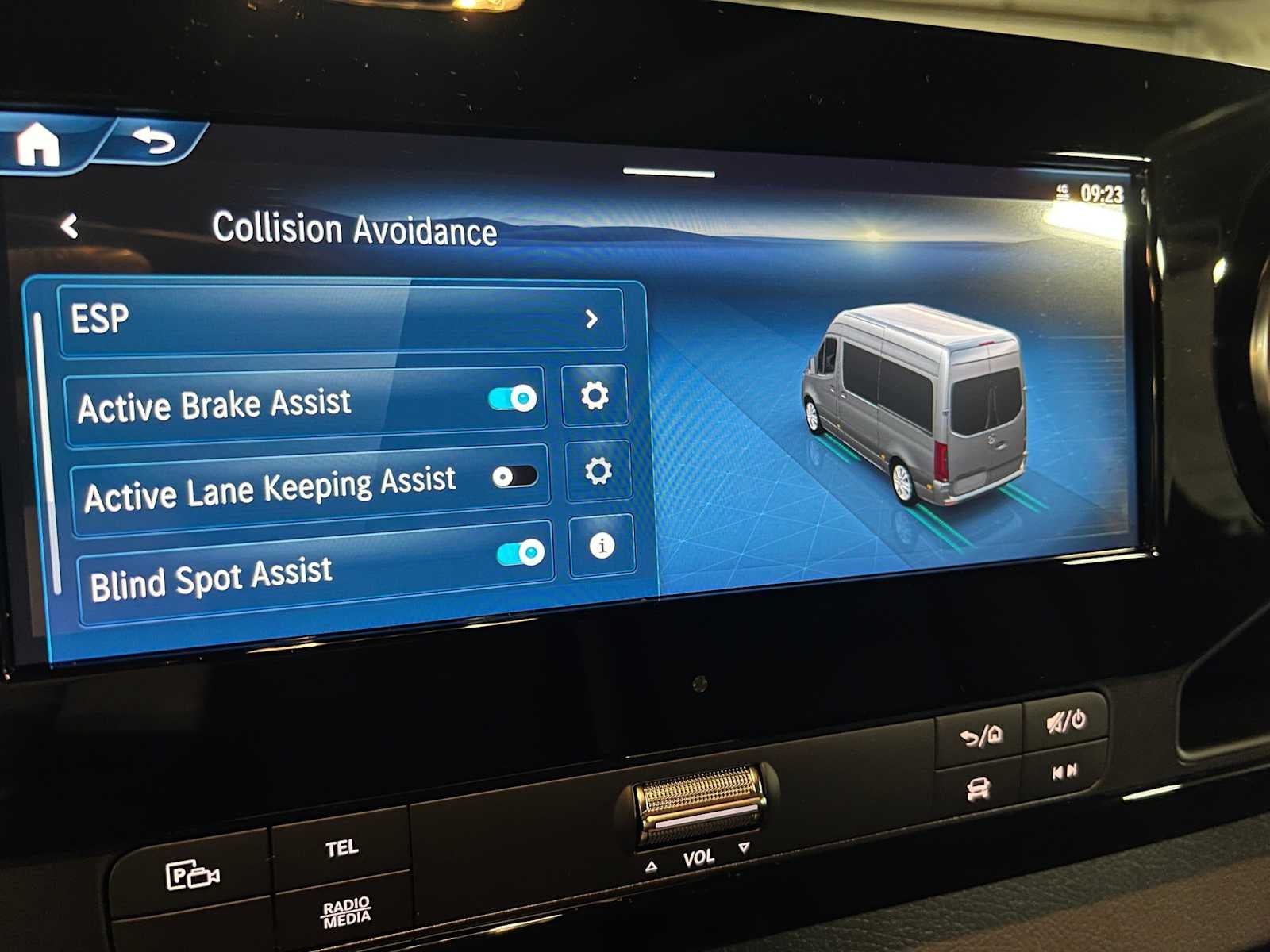 2026 Mercedes-Benz Sprinter 2500 High Roof I4 Diesel 170 RWD