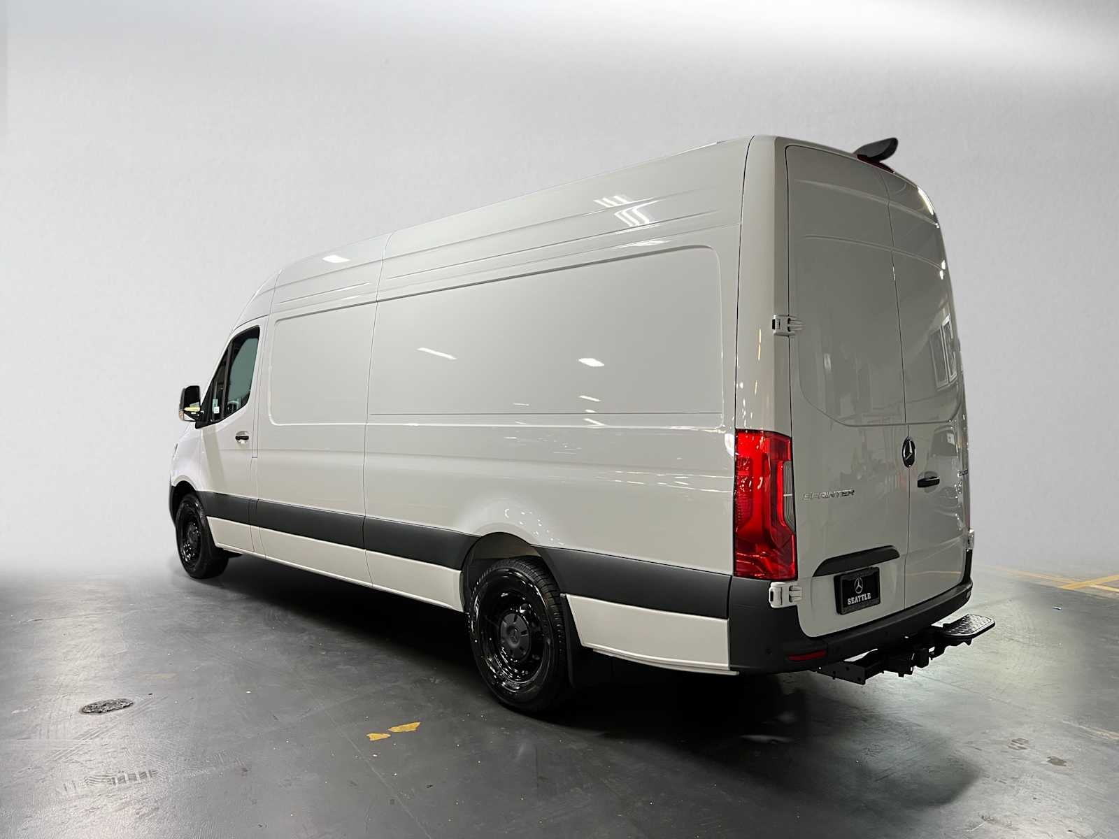 2026 Mercedes-Benz Sprinter 2500 High Roof I4 Diesel 170 RWD