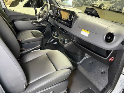 2026 Mercedes-Benz Sprinter 2500 High Roof I4 Diesel 170 RWD