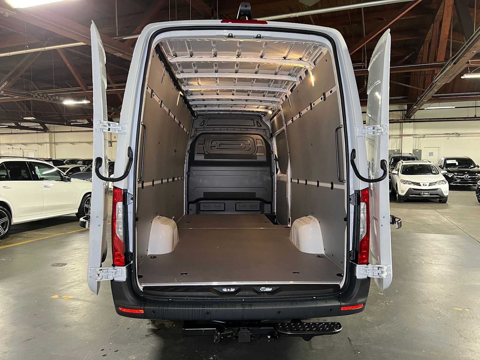 2026 Mercedes-Benz Sprinter 2500 High Roof I4 Diesel 170 RWD