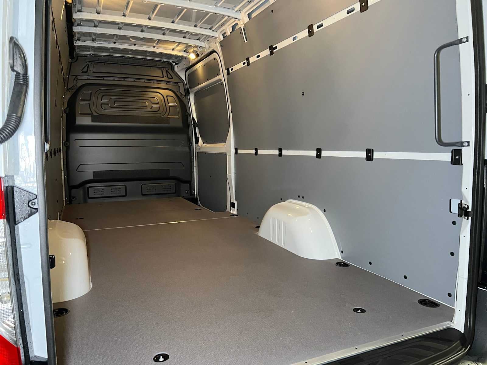 2026 Mercedes-Benz Sprinter 2500 High Roof I4 Diesel 170 RWD
