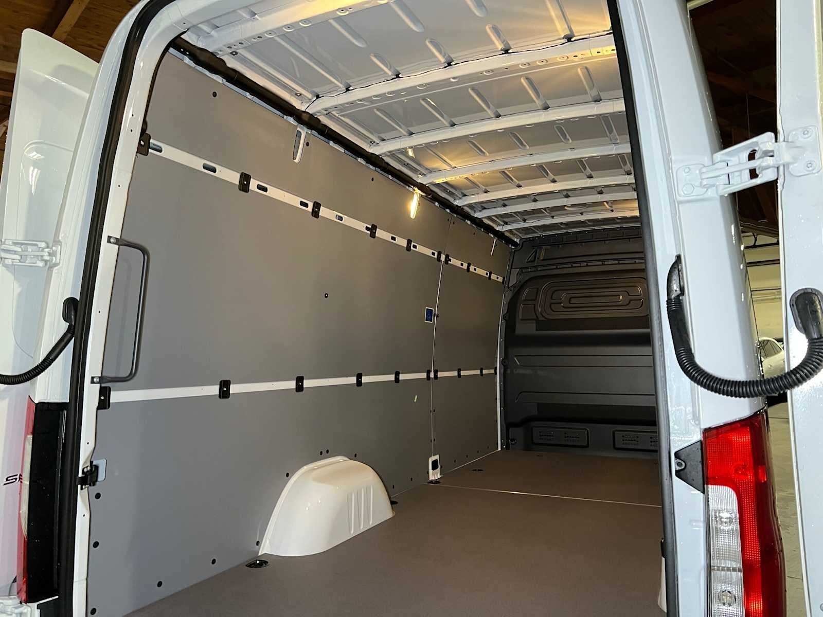 2026 Mercedes-Benz Sprinter 2500 High Roof I4 Diesel 170 RWD