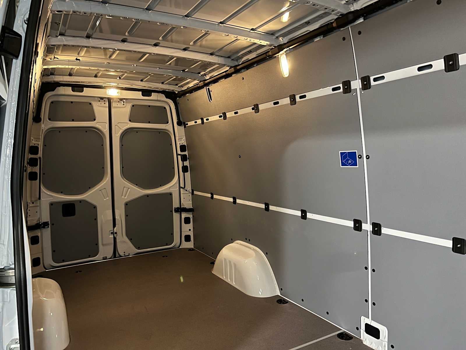 2026 Mercedes-Benz Sprinter 2500 High Roof I4 Diesel 170 RWD