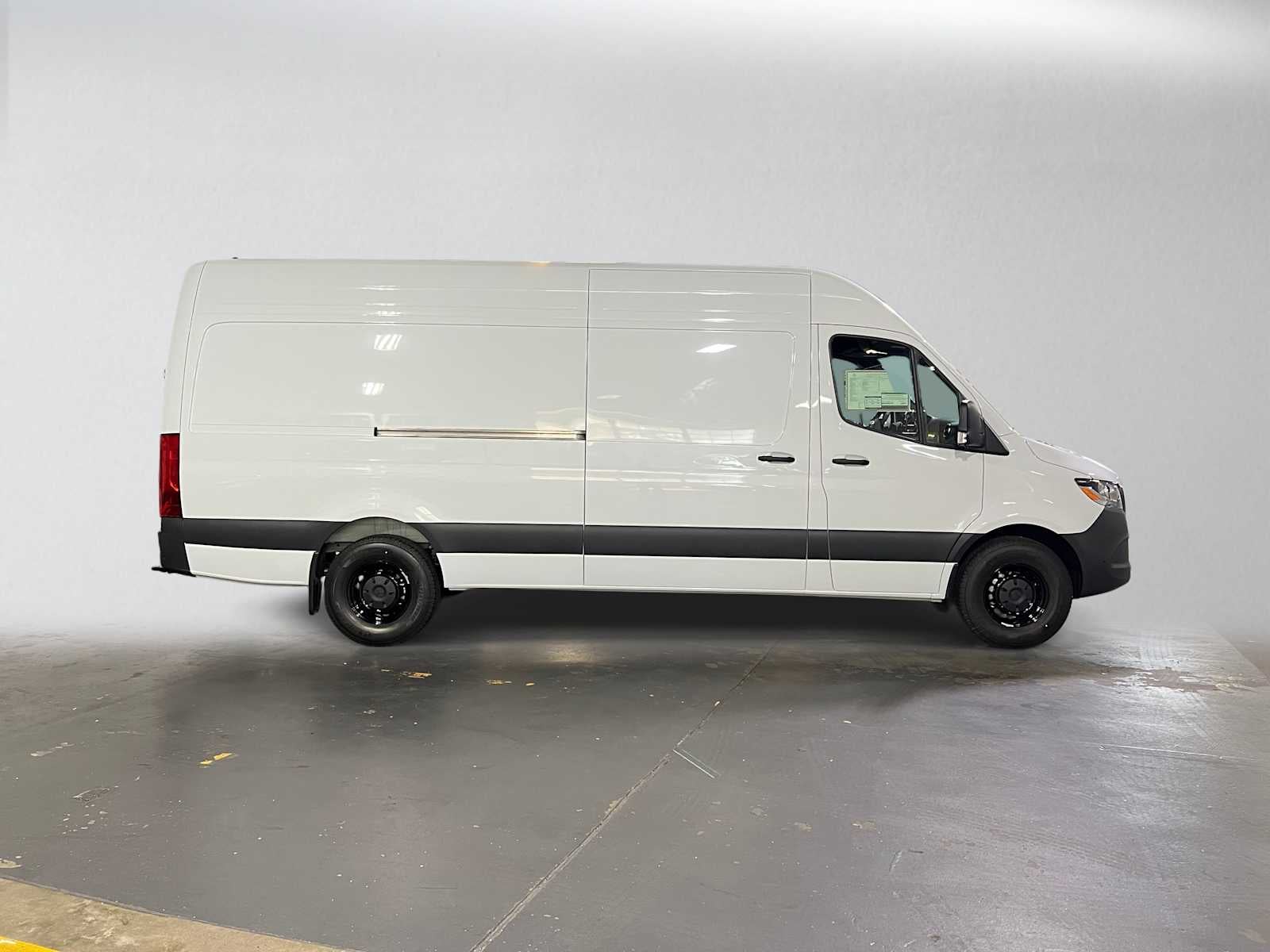 2026 Mercedes-Benz Sprinter Cargo 2500 High Roof I4 Diesel 170 RWD