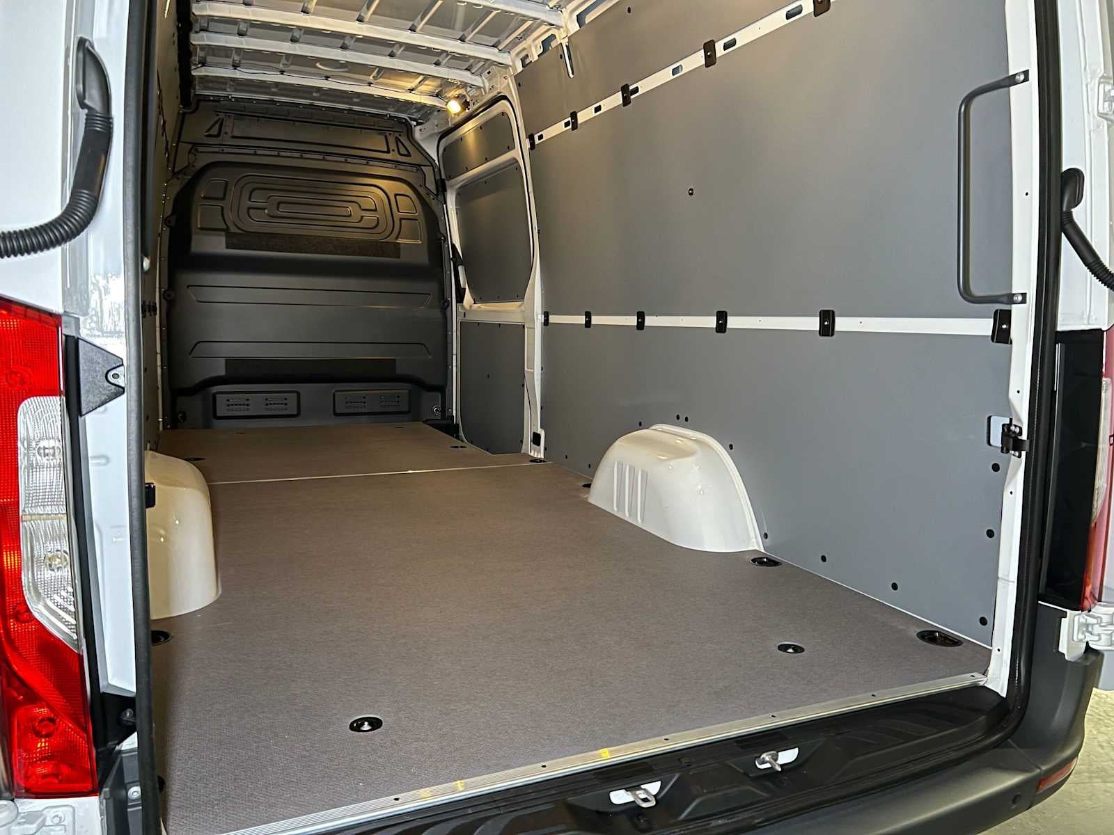 2026 Mercedes-Benz Sprinter Cargo 2500 High Roof I4 Diesel 170 RWD
