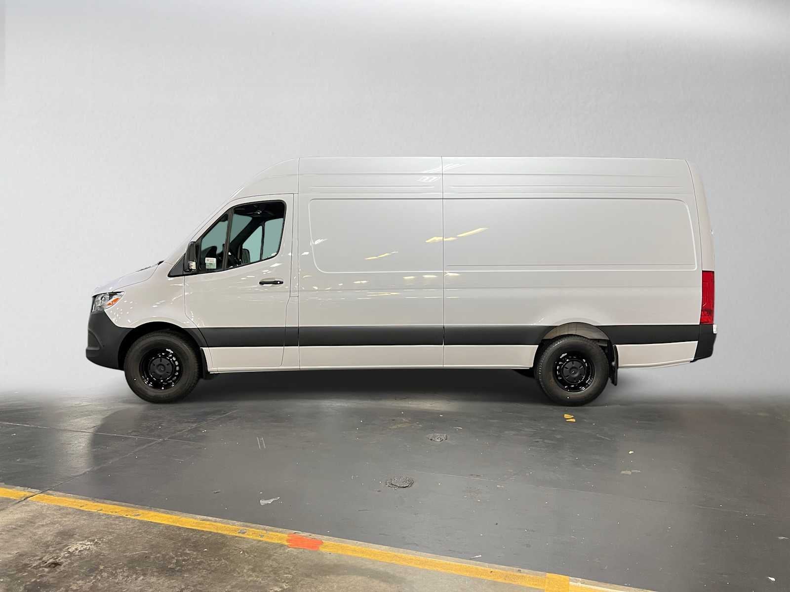 2026 Mercedes-Benz Sprinter Cargo 2500 High Roof I4 Diesel 170 RWD