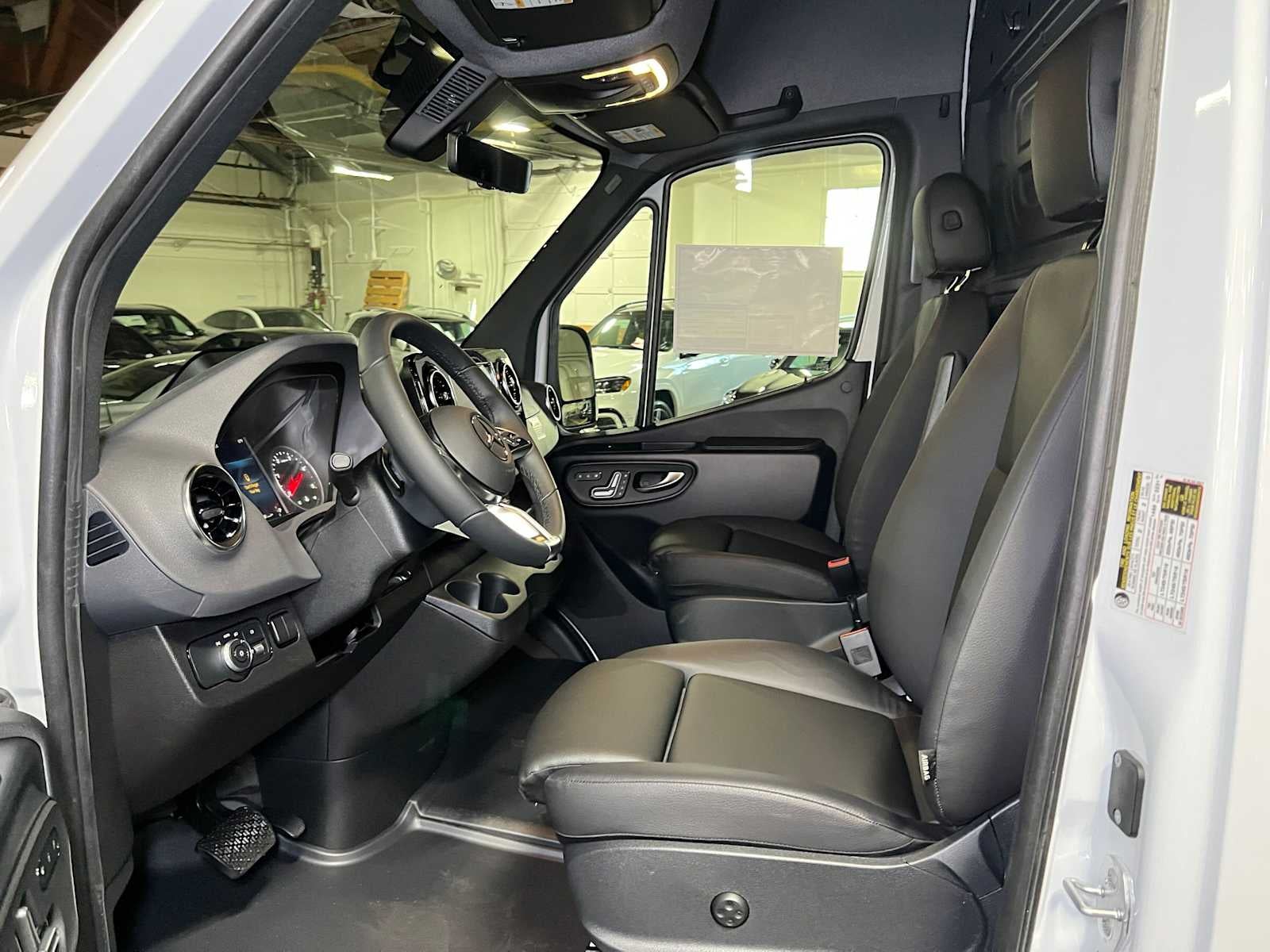 2027 Mercedes-Benz Sprinter Cargo 2500 High Roof I4 Diesel 170 RWD