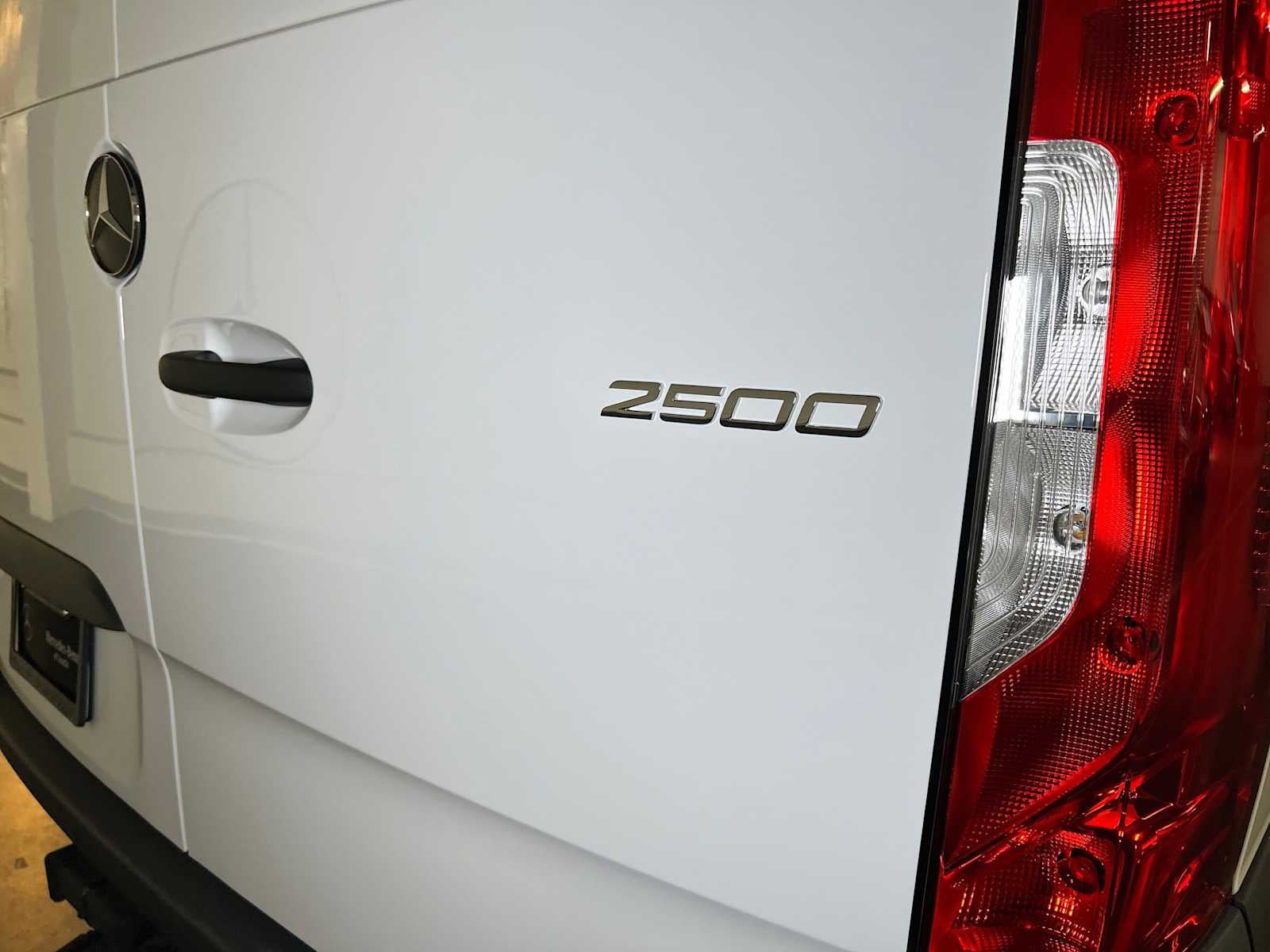 2026 Mercedes-Benz Sprinter Cargo 2500 High Roof I4 Diesel 170 RWD