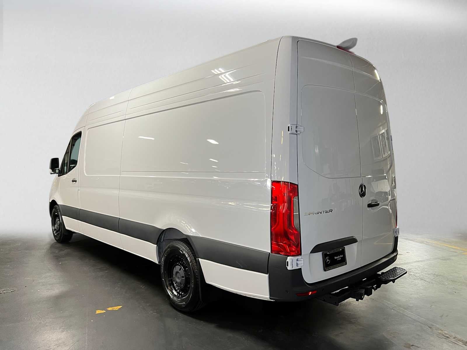 2026 Mercedes-Benz Sprinter Cargo 2500 High Roof I4 Diesel 170 RWD