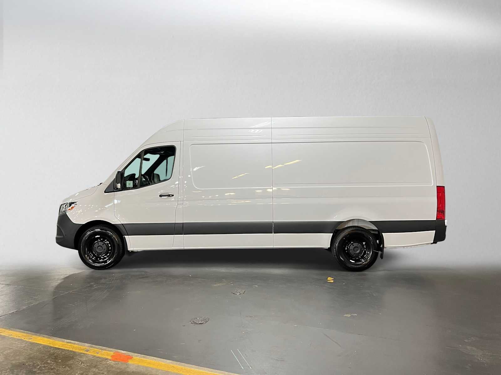 2026 Mercedes-Benz Sprinter Cargo 2500 High Roof I4 Diesel 170 RWD