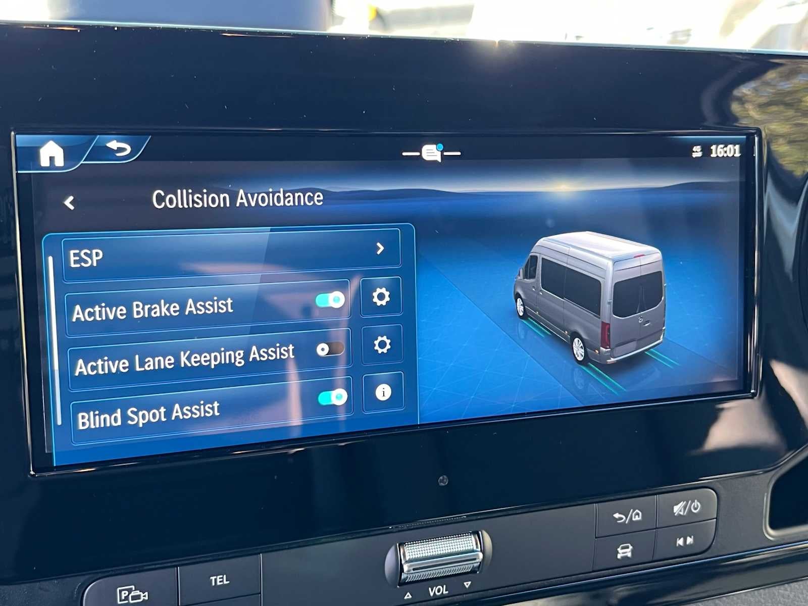 2027 Mercedes-Benz Sprinter Cargo 2500 High Roof I4 Diesel 170 RWD