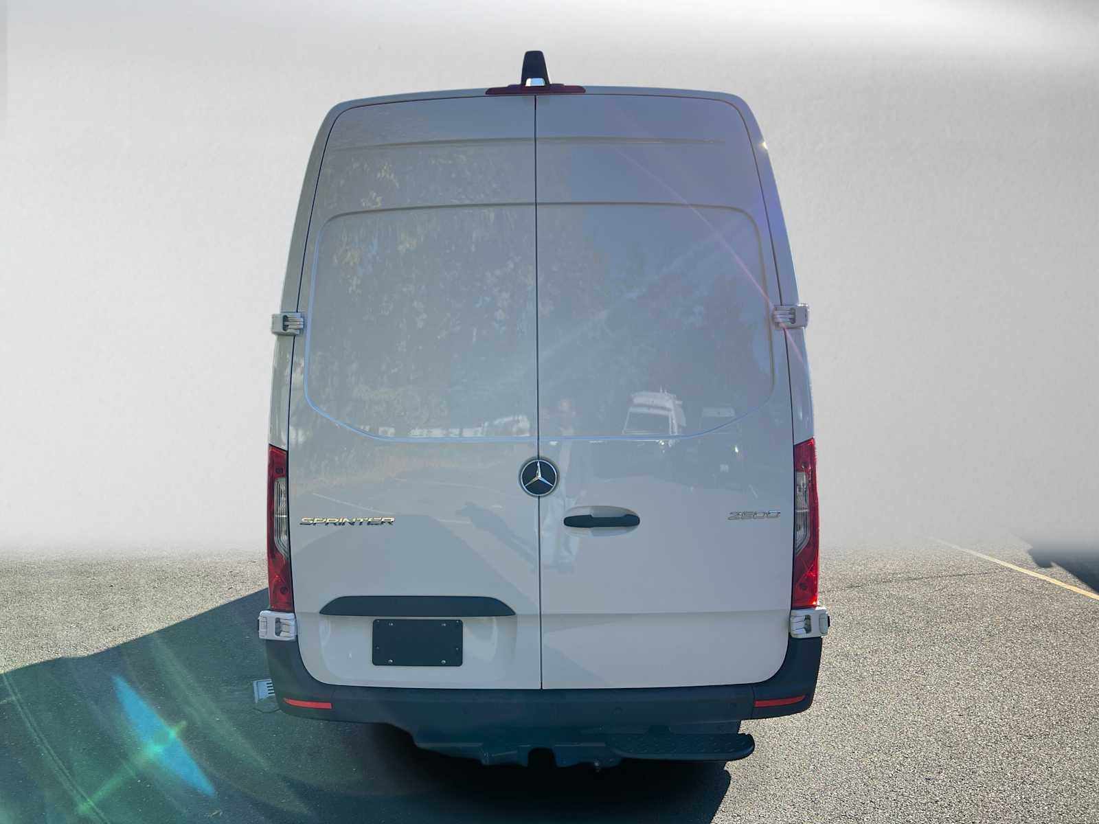 2027 Mercedes-Benz Sprinter Cargo 2500 High Roof I4 Diesel 170 RWD