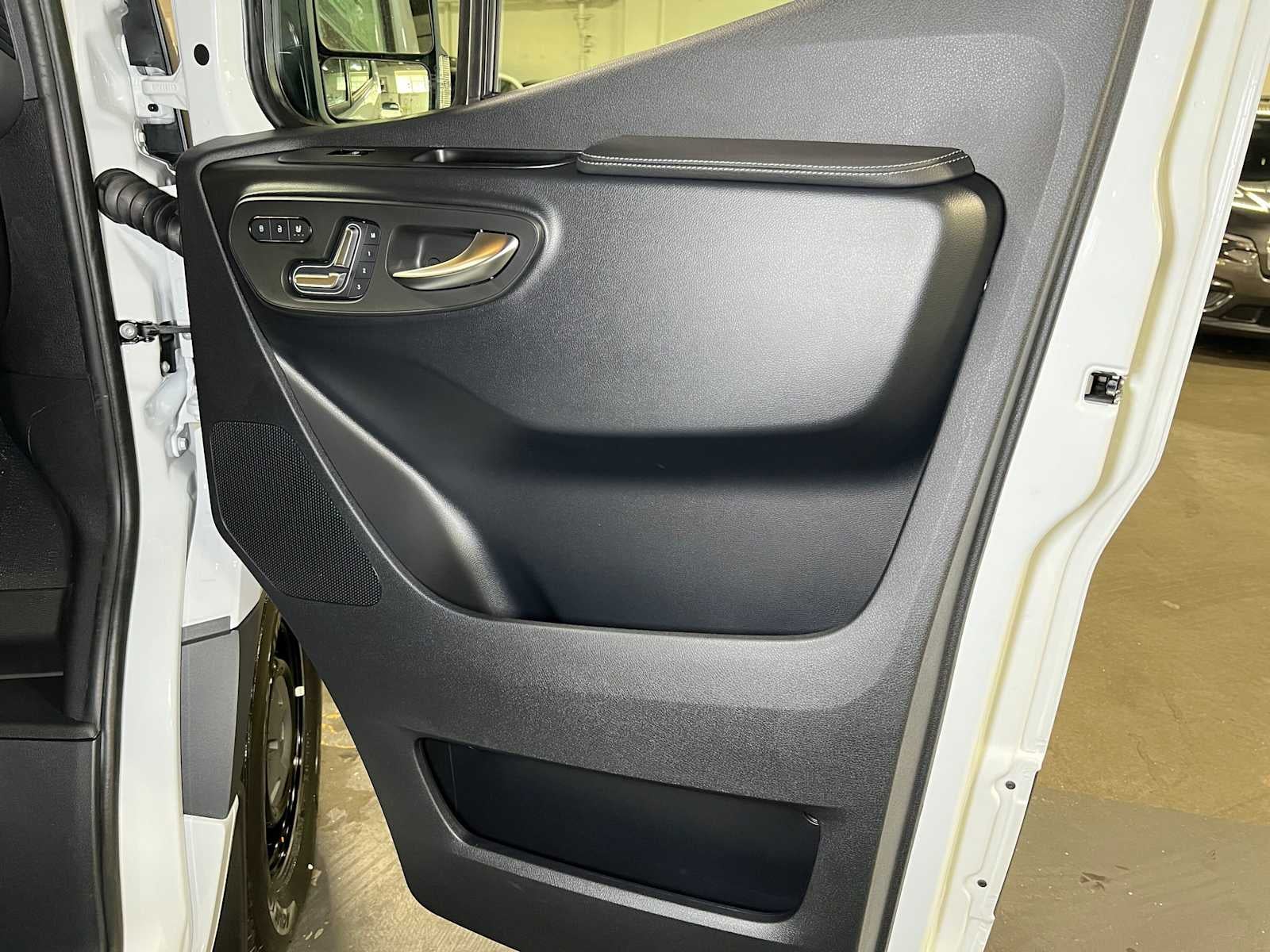 2026 Mercedes-Benz Sprinter Cargo 2500 High Roof I4 Diesel 170 RWD