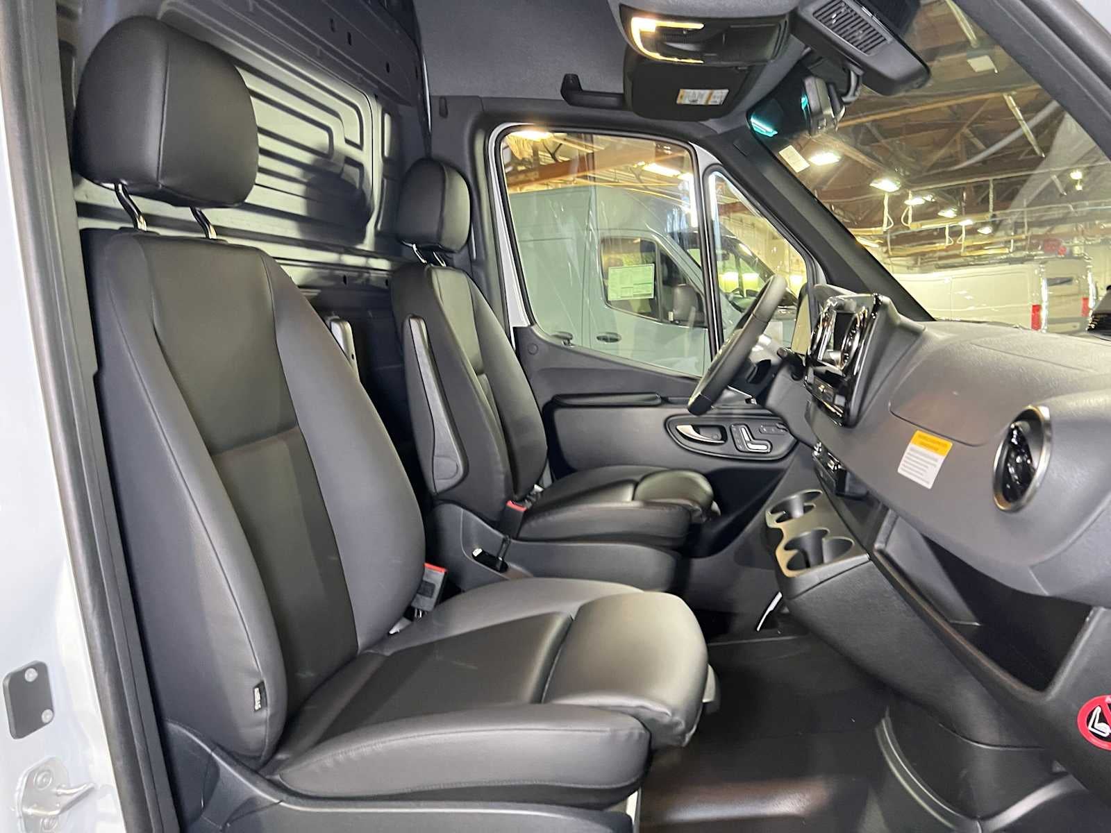 2026 Mercedes-Benz Sprinter Cargo 2500 High Roof I4 Diesel 170 RWD