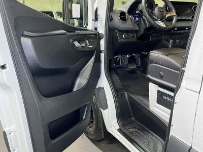 2026 Mercedes-Benz Sprinter Cargo 2500 High Roof I4 Diesel 170 RWD