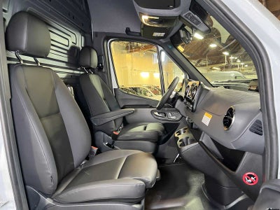 2026 Mercedes-Benz Sprinter 2500 High Roof I4 Diesel 170 RWD