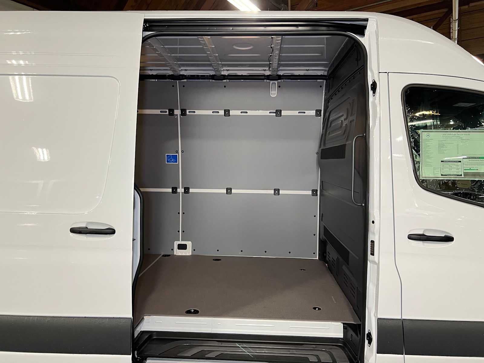 2026 Mercedes-Benz Sprinter 2500 High Roof I4 Diesel 170 RWD