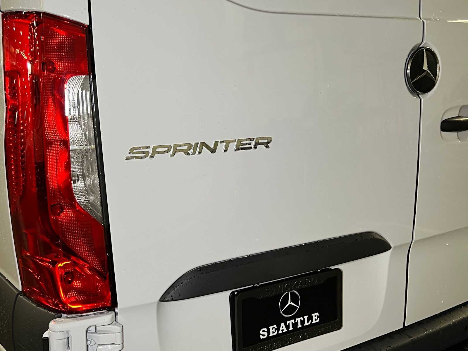 2026 Mercedes-Benz Sprinter 2500 High Roof I4 Diesel 170 RWD
