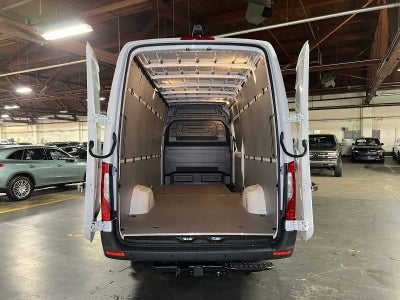 2026 Mercedes-Benz Sprinter 2500 High Roof I4 Diesel 170 RWD