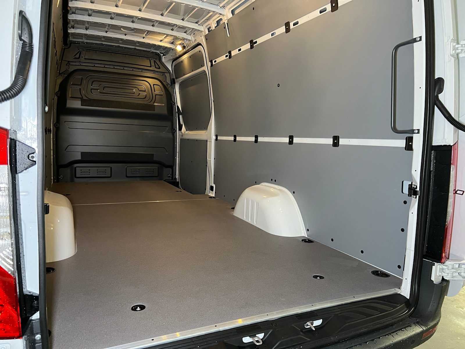 2026 Mercedes-Benz Sprinter 2500 High Roof I4 Diesel 170 RWD