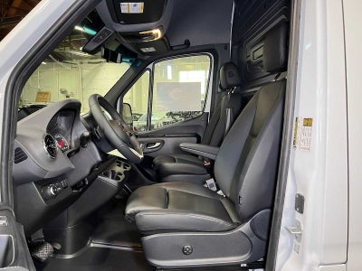 2026 Mercedes-Benz Sprinter 2500 High Roof I4 Diesel 170 RWD
