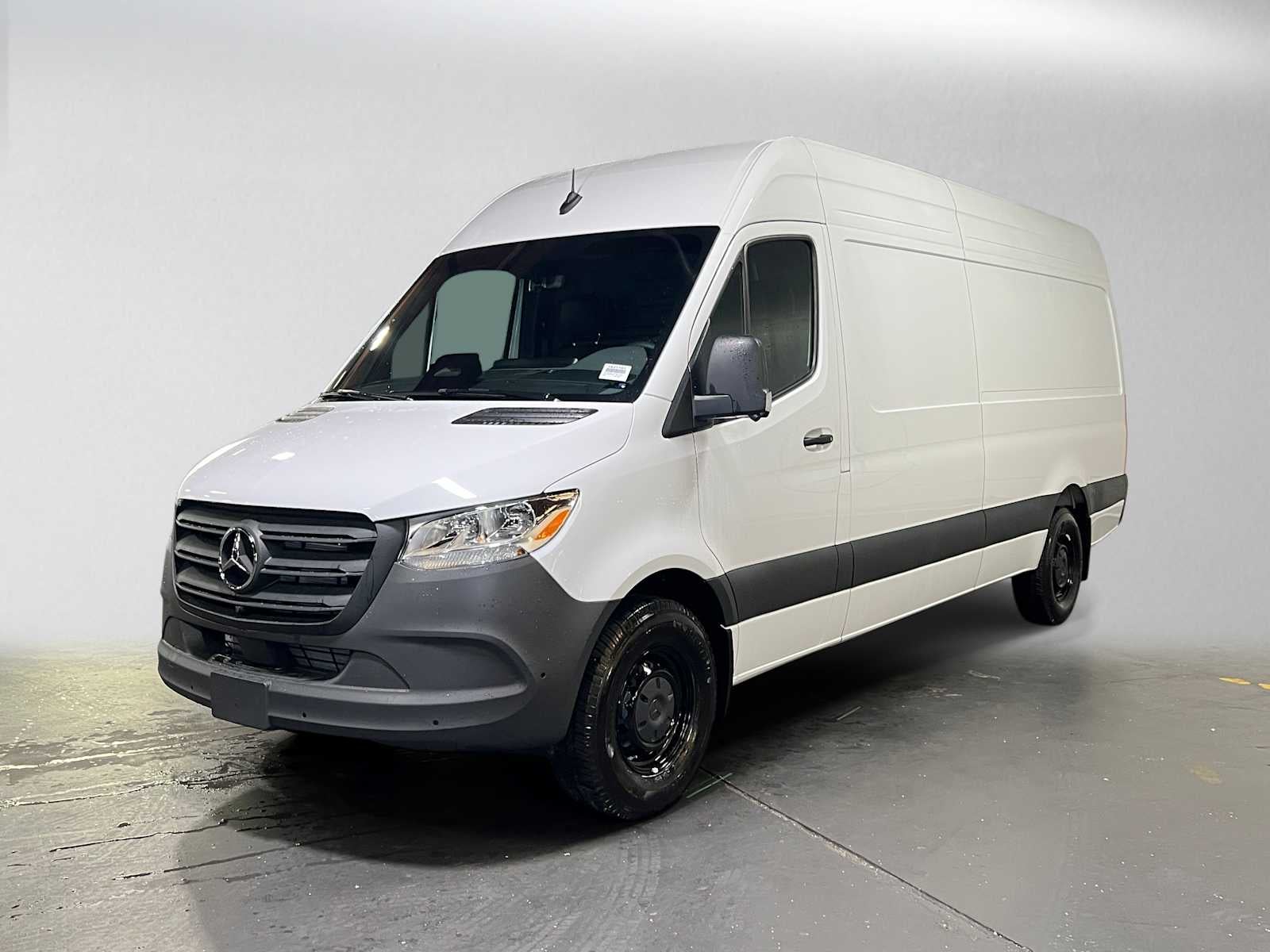 2026 Mercedes-Benz Sprinter 2500 High Roof I4 Diesel 170 RWD