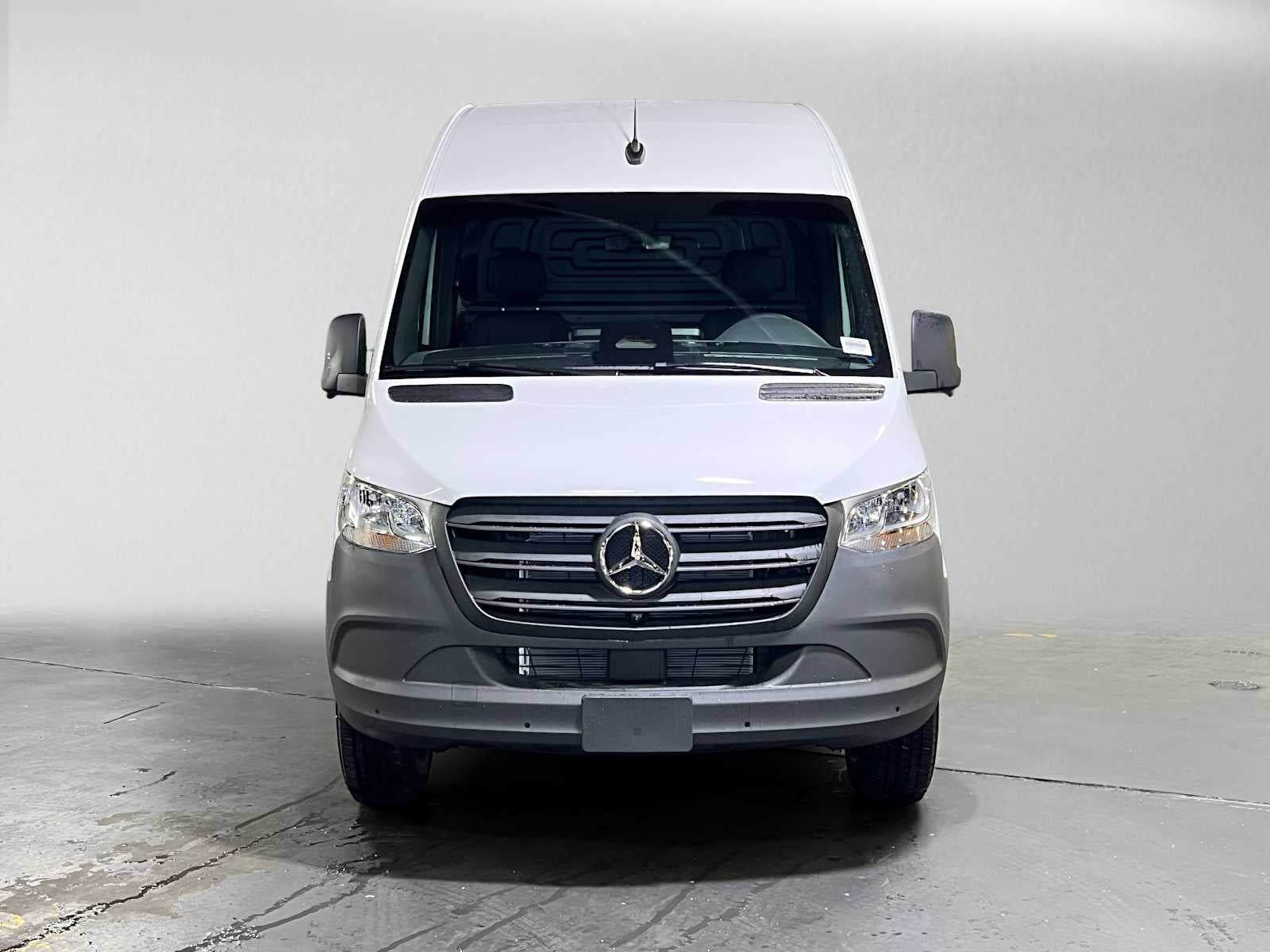 2026 Mercedes-Benz Sprinter 2500 High Roof I4 Diesel 170 RWD